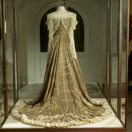 lady curzon's peacock dress