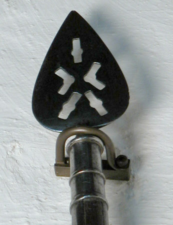 Banner staff