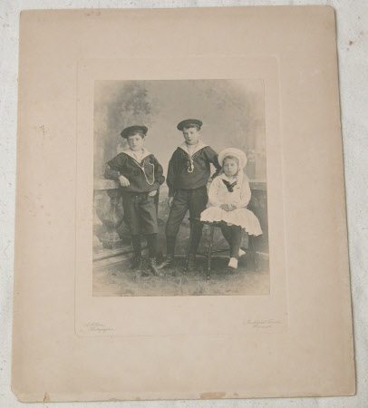 Arthur Ernest Paddon (b.1890), William George Paddon (b.1887) and Annie Paddon as children