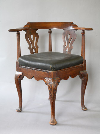 Corner chair