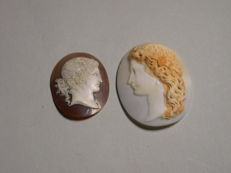 Cameo set
