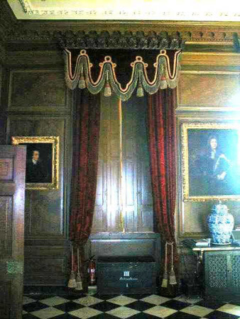 Curtain