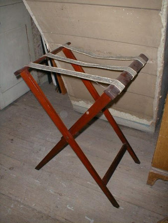 Butler's tray stand