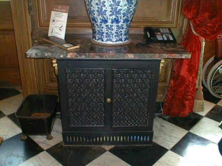 Radiator cover