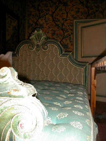 Bedstead