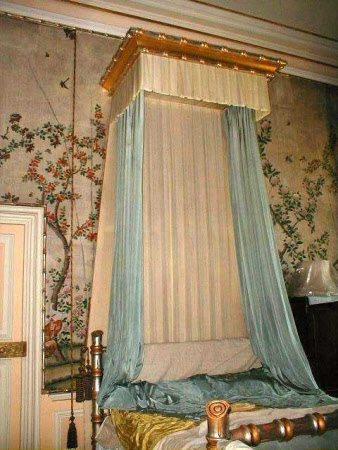 Canopy bedstead