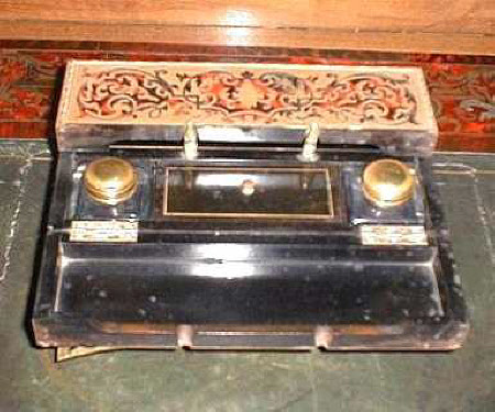 Desk set