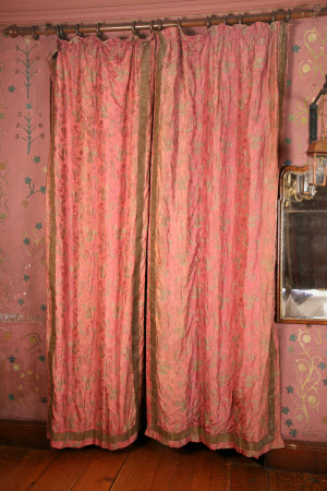 Curtain