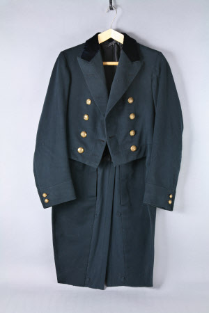 Tail coat