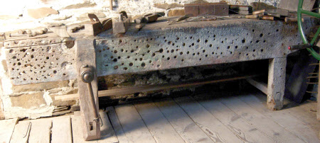 Work bench