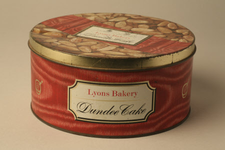Cake tin