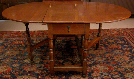 Gateleg table