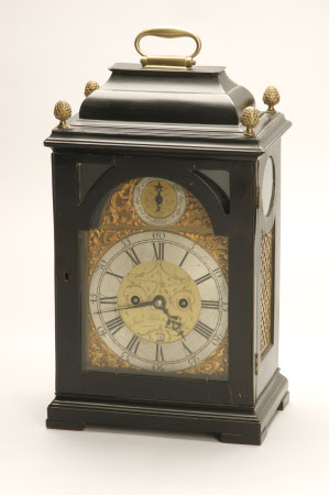 Bracket clock