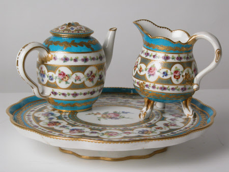 Teapot stand