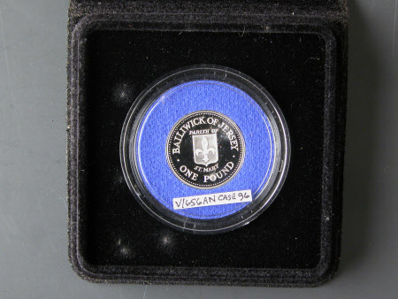 Commemorative coin
