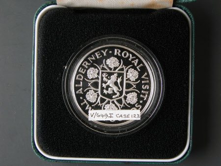Commemorative coin