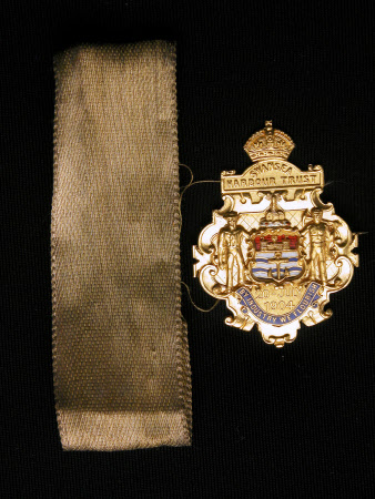 Commemorative medal