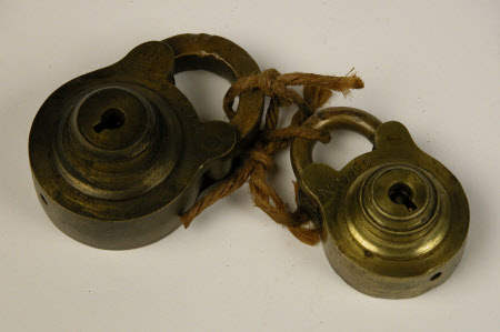 Lock fitting