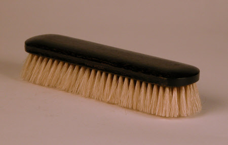 Clothes brush