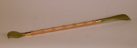 Back scratcher
