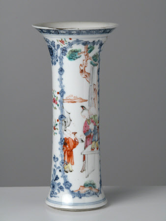 Beaker vase
