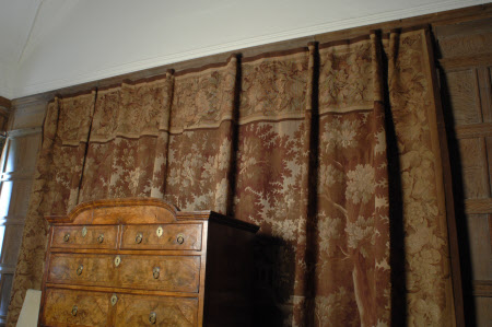 Machine woven tapestry