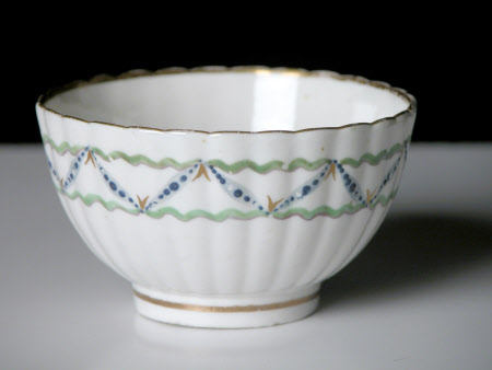 Tea bowl and saucer