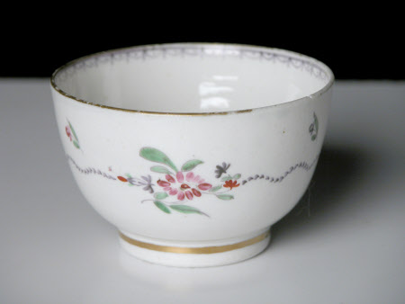 Tea bowl and saucer