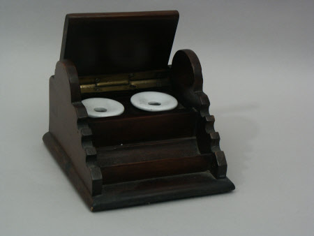 Ink stand