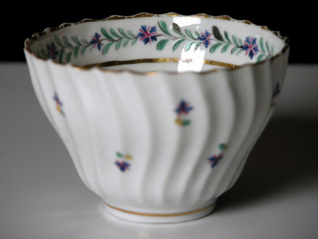 Tea bowl and saucer