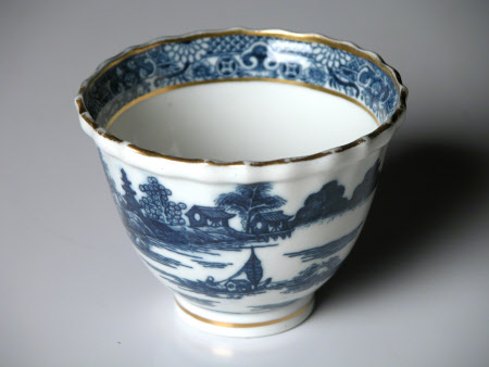 Tea bowl and saucer