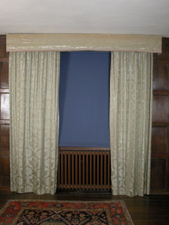 Curtains and pelmets