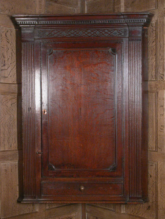 Hanging cupboard
