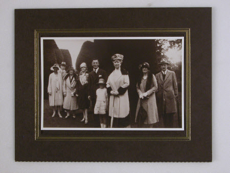 Group with Queen Mary (1867–1953) taken at Packwood House, 23rd August 1927