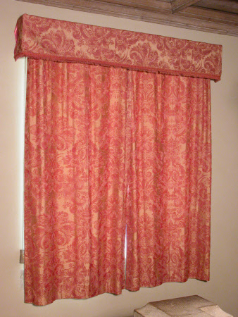 Curtains and pelmets