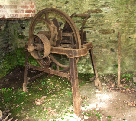 Chaff cutter