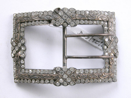 Dress buckle