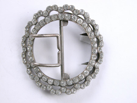 Dress buckle