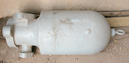 Hydraulic ram