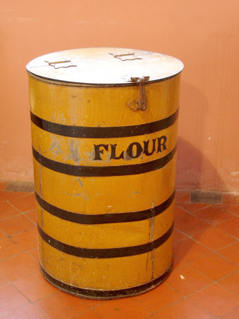 Flour bin