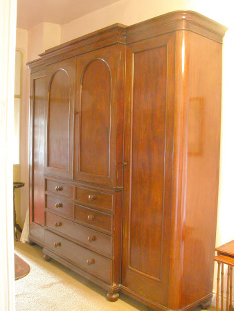 Linen press