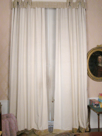 Curtain
