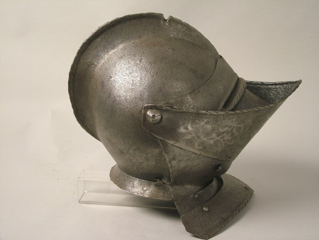 Close helmet