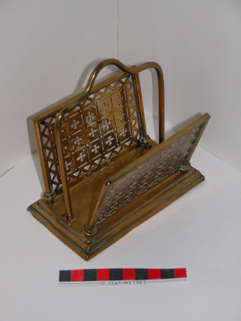 Letter holder