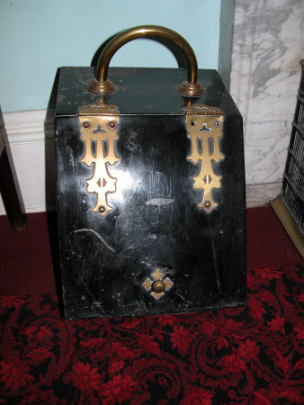Coal scuttle
