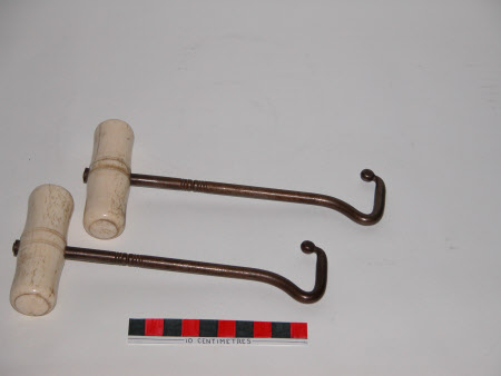 Boot hook