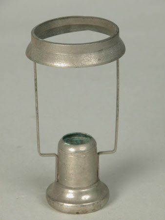 Lampshade holder