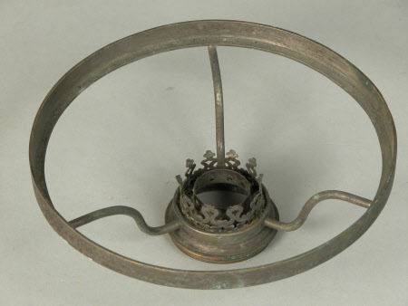 Lampshade holder