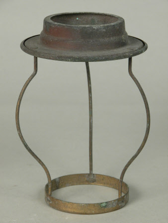 Lampshade holder