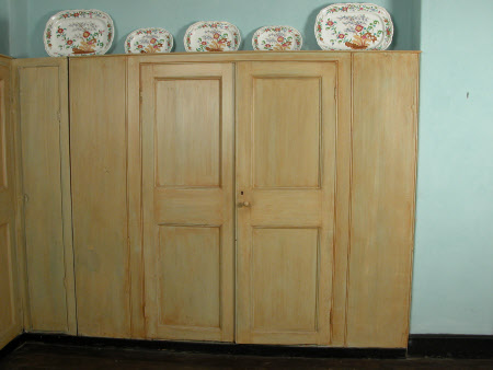 Wall cupboard